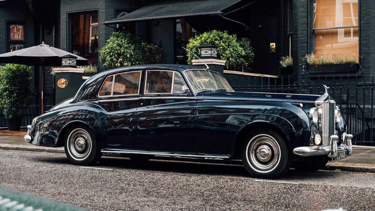 В Великобритании построили два новых электрокара на базе Rolls-Royce 60-х годов
