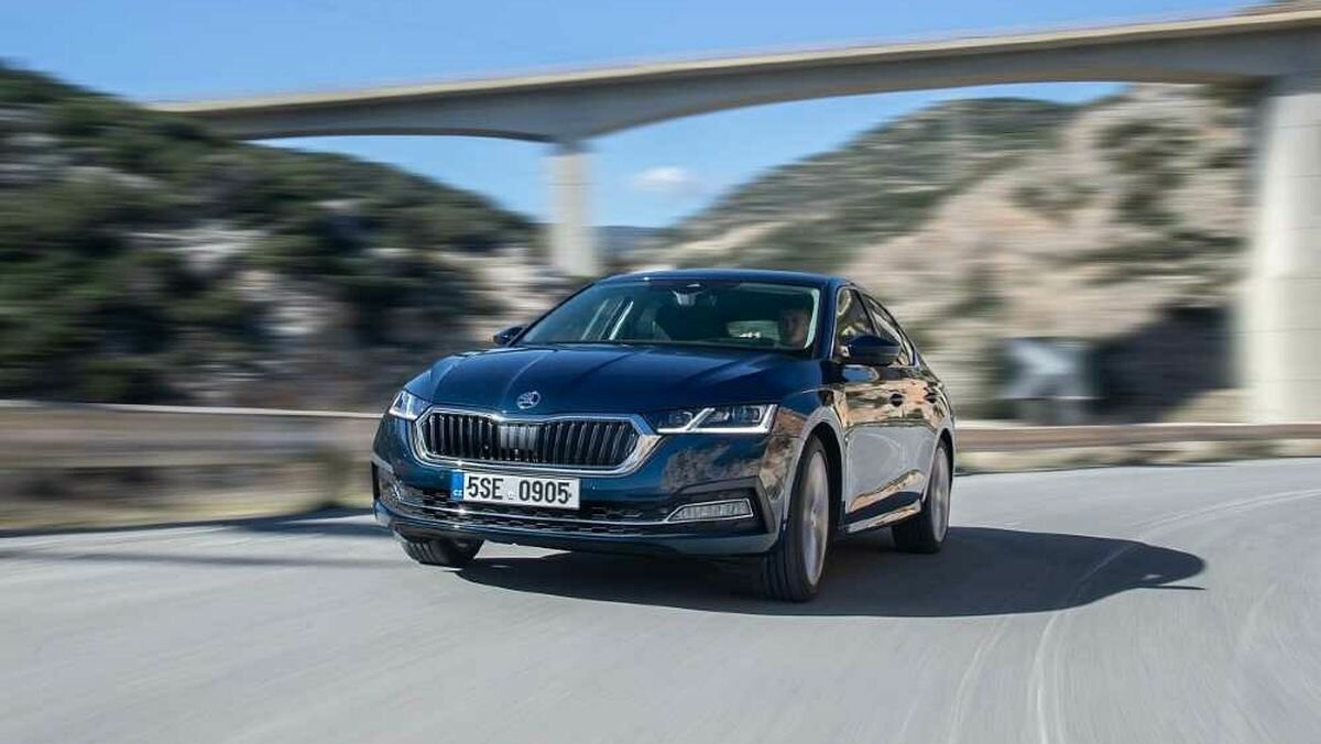 Skoda анонсировала новую Octavia для России с тремя моторами