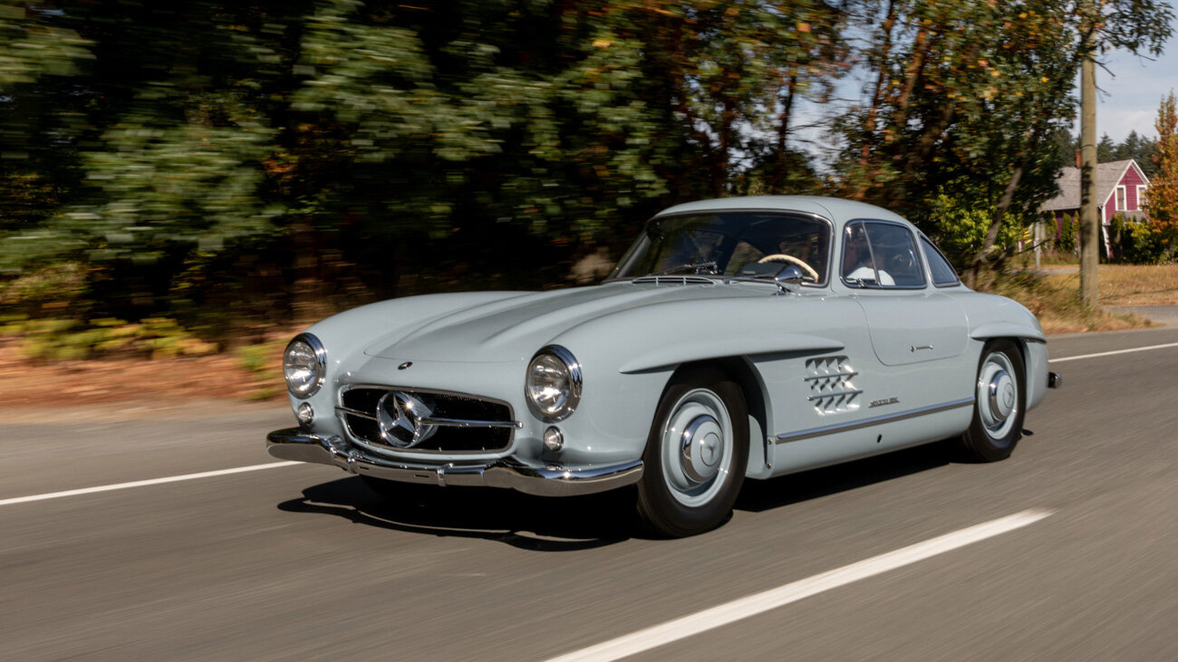 Легендарный Mercedes-Benz 300SL Gullwing выставили на продажу за 57 миллионов рублей