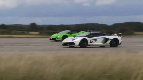 Очень близко: «заряженные» версии Lamborghini Aventador и Huracan сравнили в дрэге