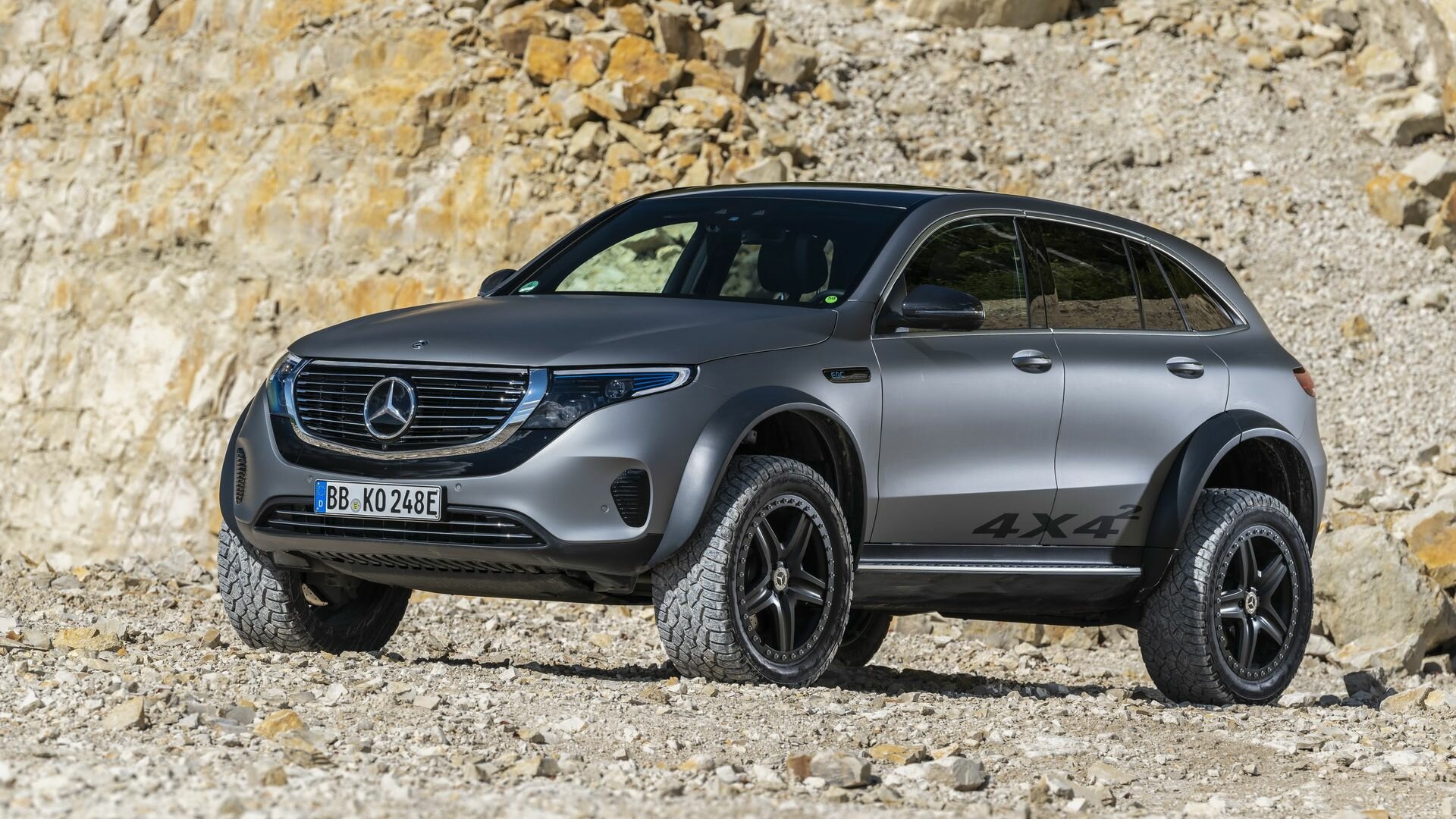 Представлен хардкорный электрокроссовер Mercedes-Benz с клиренсом больше, чем у Гелика