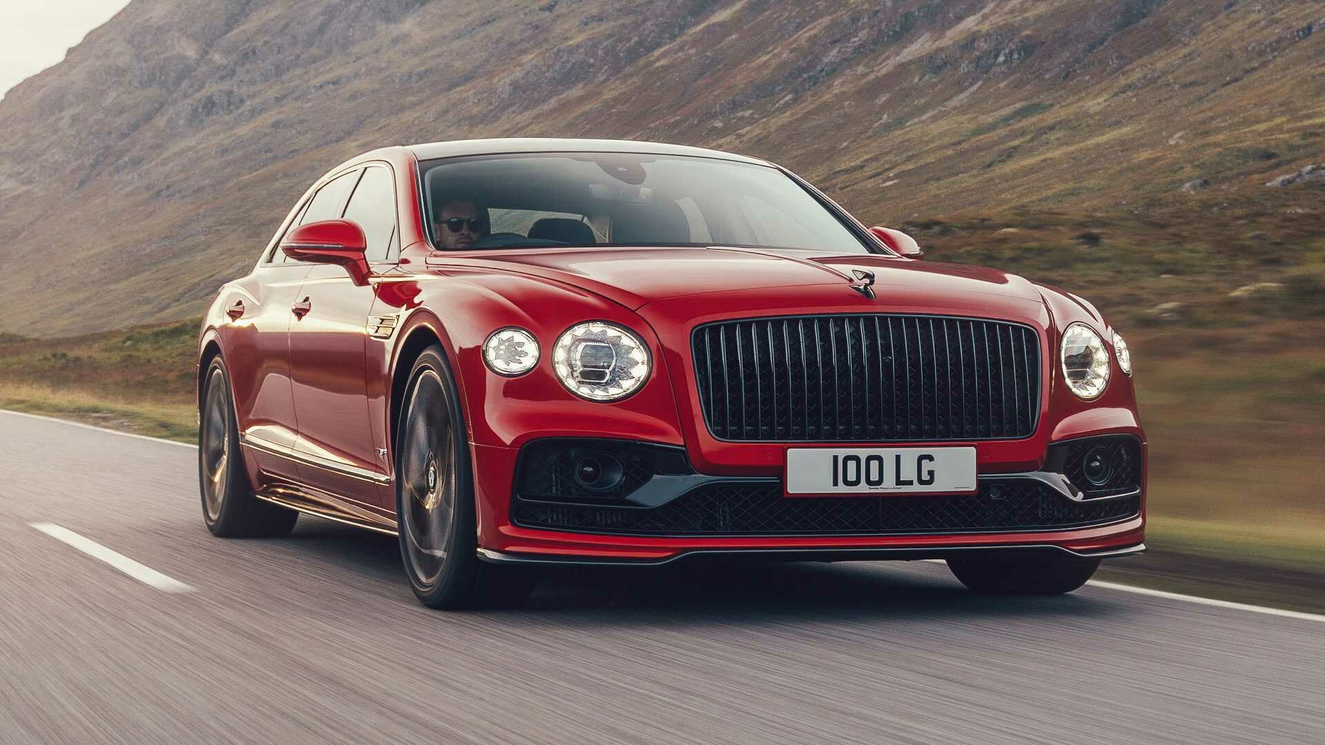 Седан Bentley Flying Spur получил самую доступную версию с V8