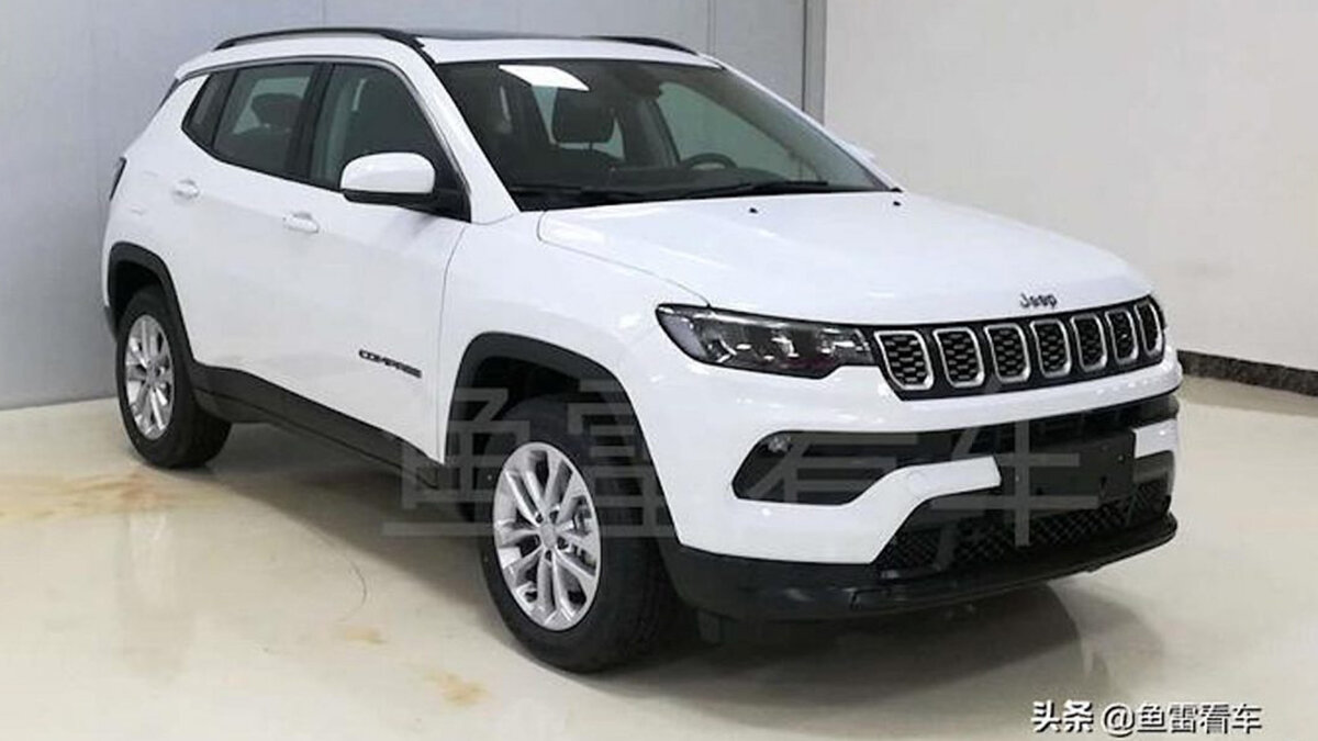 Обновлённый Jeep Compass рассекретили до официальной премьеры