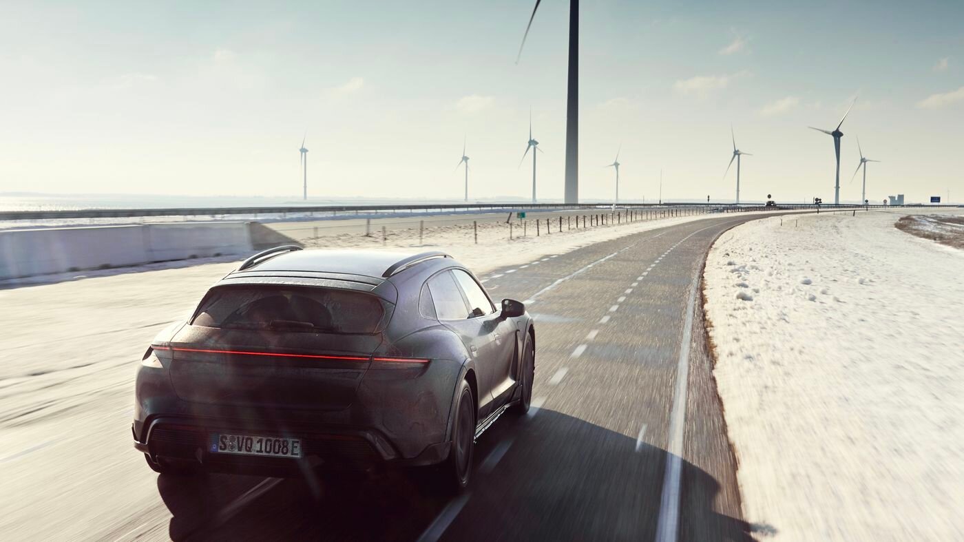 25 раз вокруг Земли: какие испытания прошёл электроуниверсал Porsche Taycan Cross Turismo