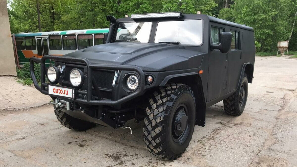 Необычный ГАЗ «Тигр» с пробегом выставили на продажу. Он дороже нового Мерседеса GLE