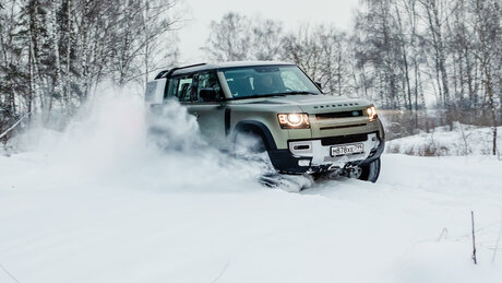 Новый друг — лучше? Все плюсы и минусы Land Rover Defender: подробный тест