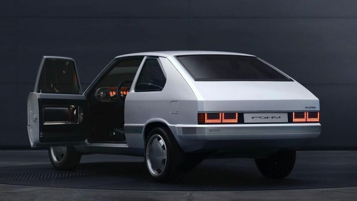 Первый массовый Hyundai из 1970-х переродился как электромобиль с необычным салоном
