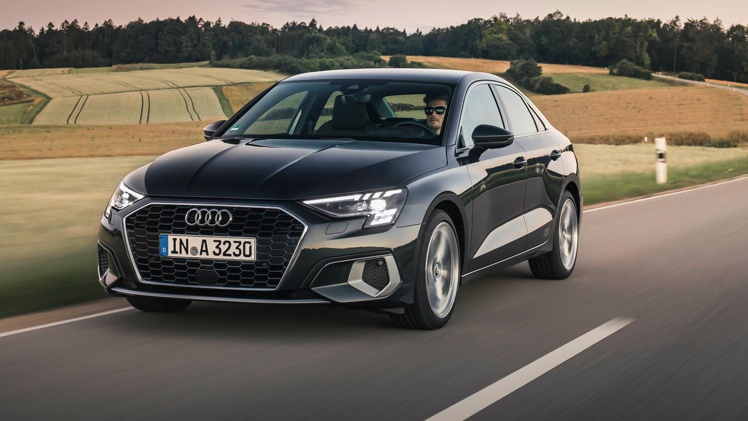 Стартовали российские продажи новой Audi A3: два типа кузова, но только один мотор