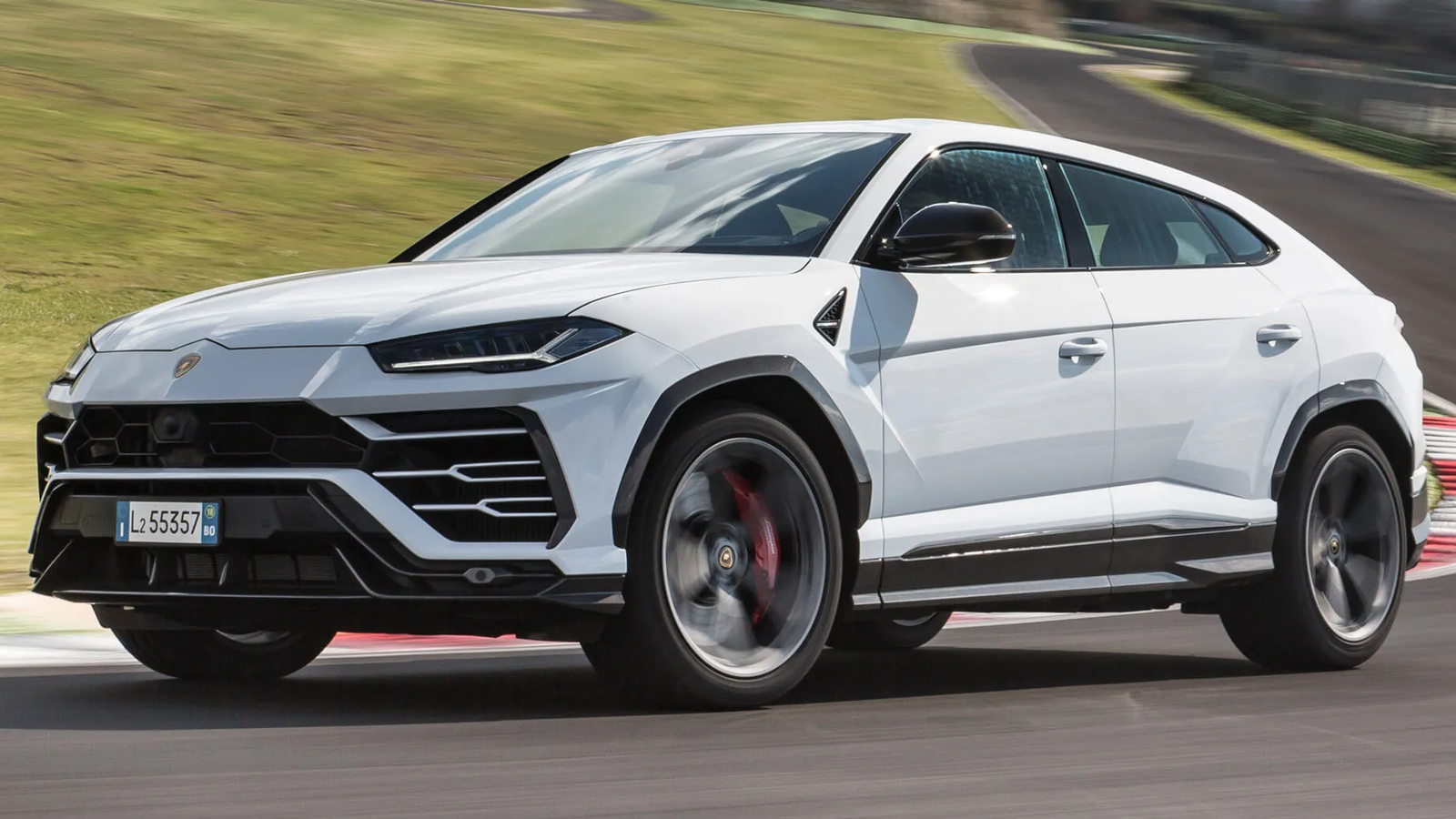 Lamborghini Urus, Porsche Cayenne и несколько моделей Audi отзовут для замены двигателей