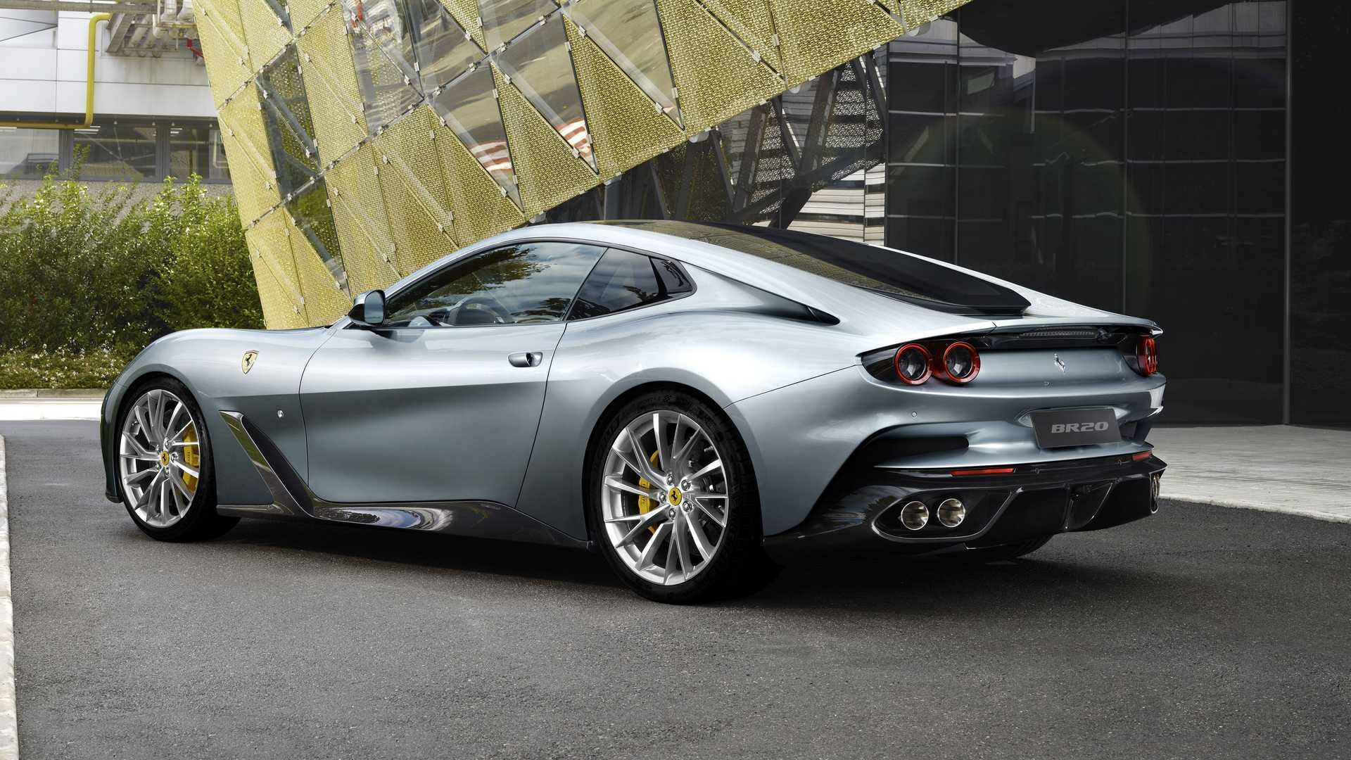 В Ferrari воскресили шутинг-брейк GTC4Lusso, чтобы создать уникальное купе
