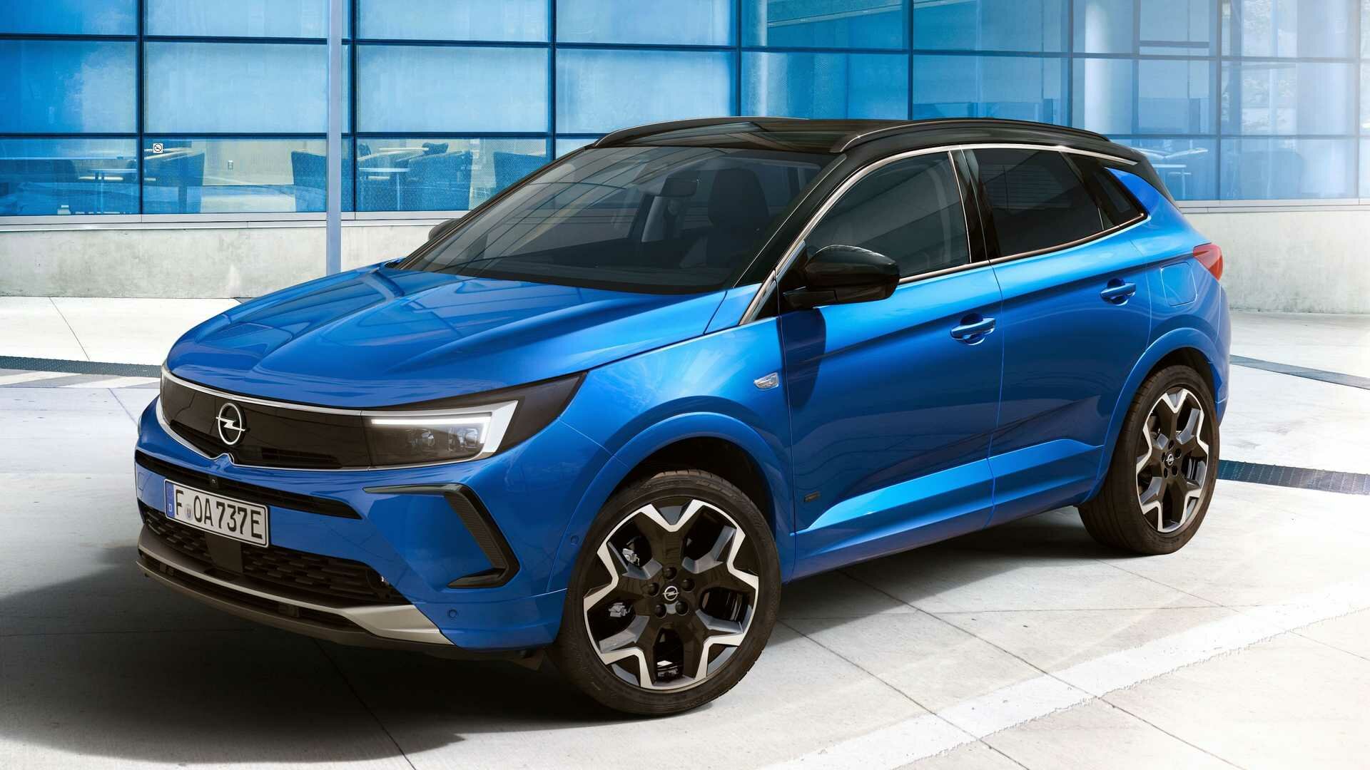 Рестайлинговый Opel Grandland: матричные фары и ночное видение