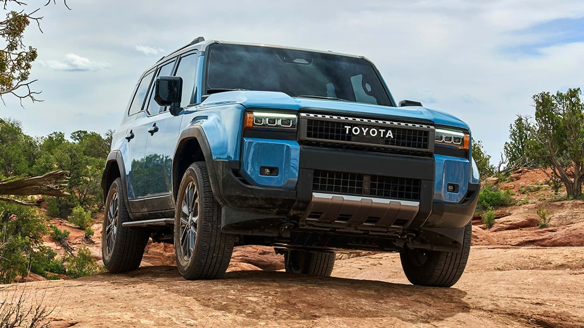 Представлен новый Toyota Land Cruiser Prado: ретростиль и мощный гибрид