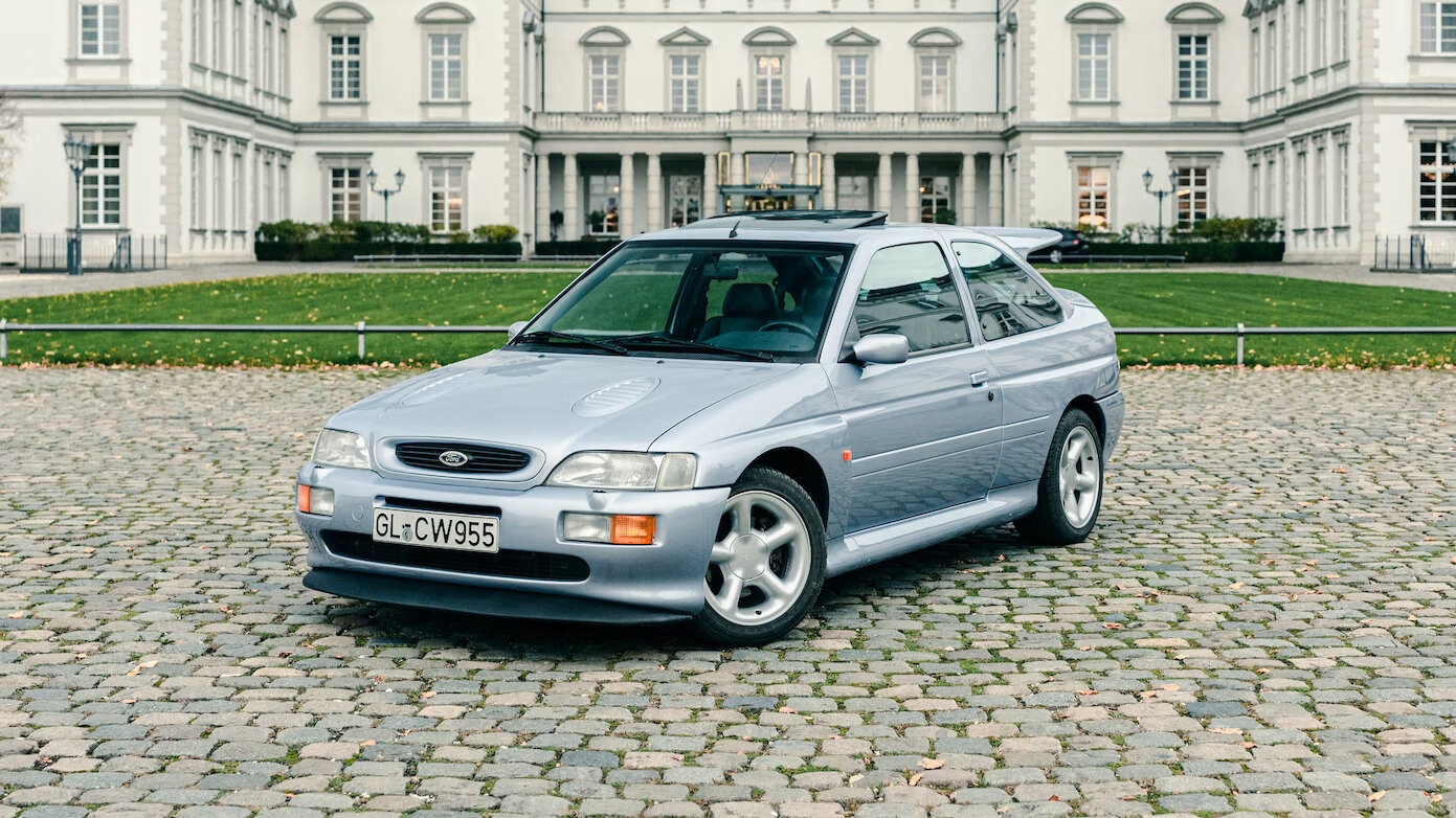 С молотка уйдёт уникальный хот-хэтч Ford Escort RS Cosworth — последний из выпущенных