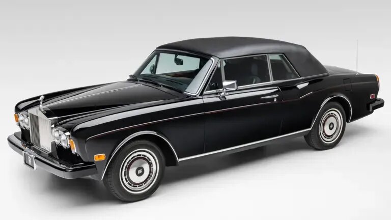 С молотка уйдёт кабриолет Rolls-Royce, принадлежавший звезде НХЛ Уэйну Гретцки