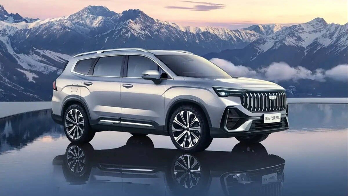 Марка Geely представила обновлённый Okavango с «парящим» экраном в салоне