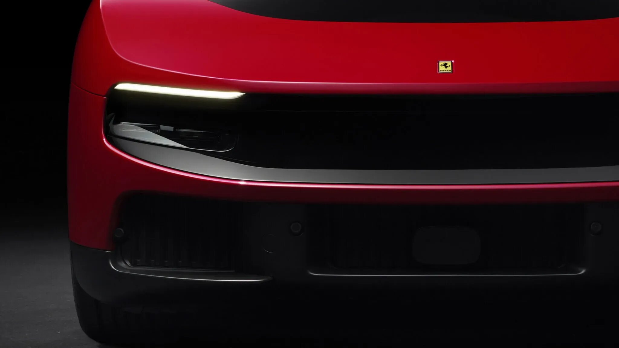 Дизайнеры Ferrari объяснили, почему первый электрокар фирмы выглядит именно так
