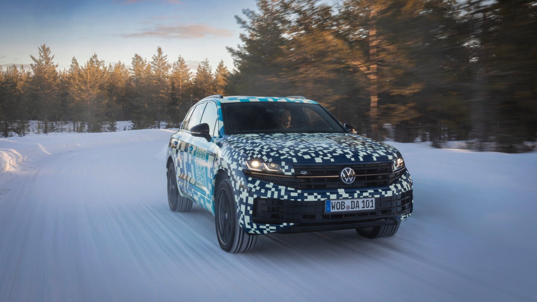 VW показал первые фото обновлённого Touareg и отчитался об испытаниях