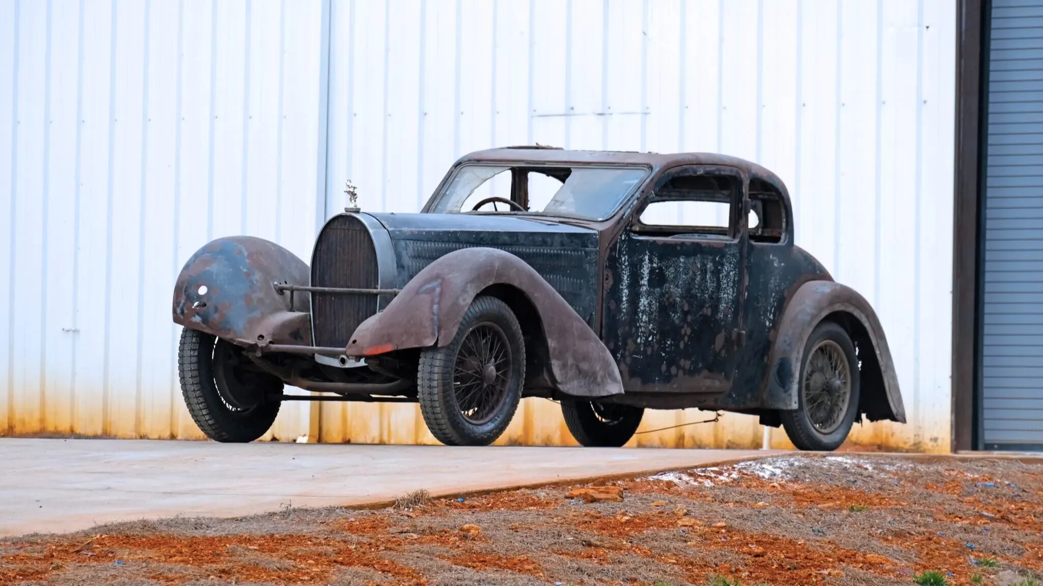 За ржавый 90-летний Bugatti на торгах уже дают больше 100 тысяч долларов