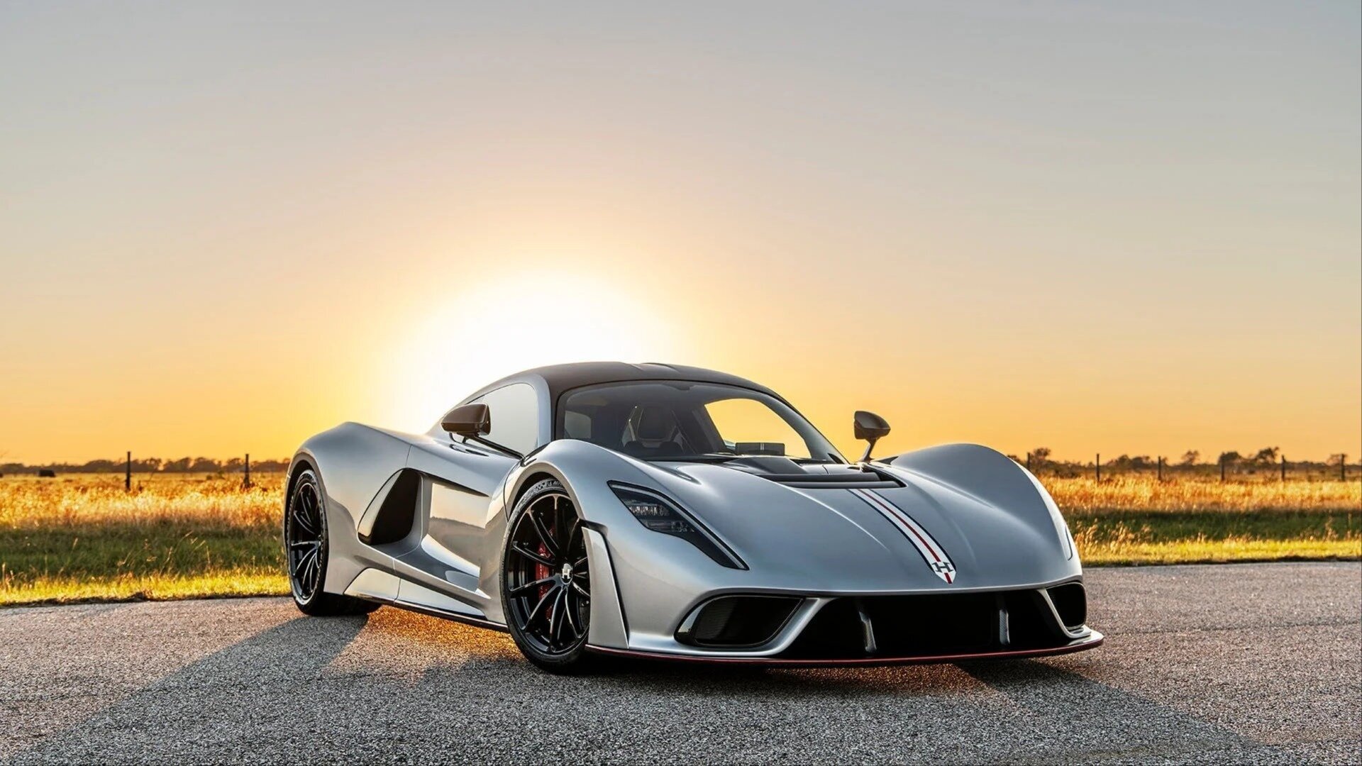 Сразу два гиперкара Hennessey Venom F5 выставлены на аукционы