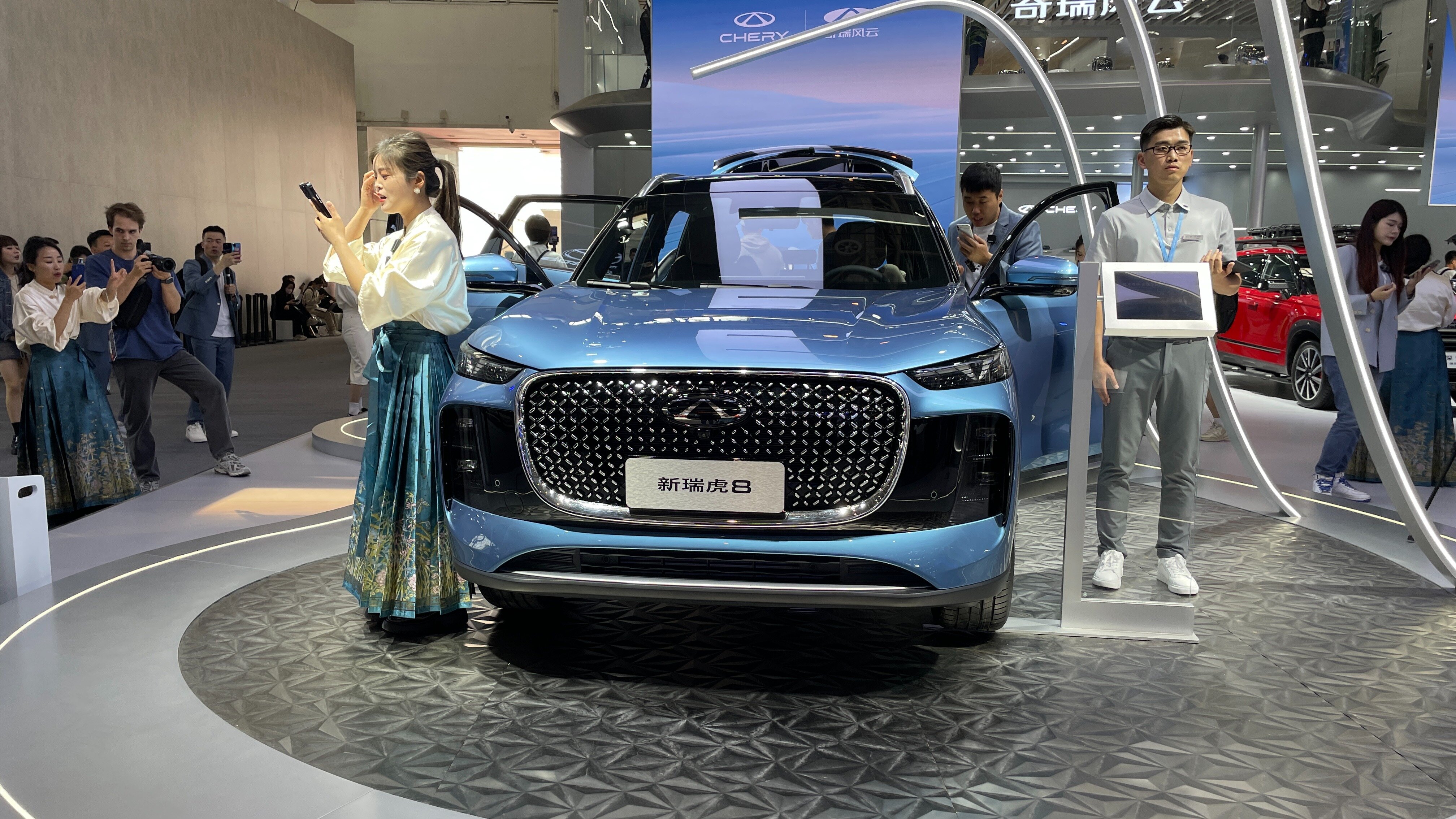 Chery показала в Пекине модернизированный Tiggo 8: у него совсем другой салон