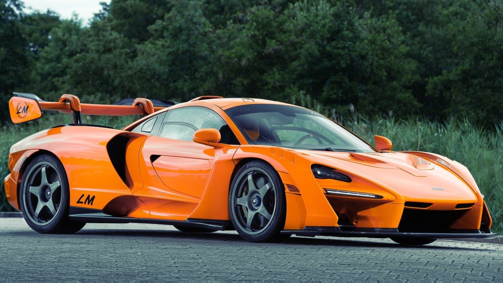 Редчайший суперкар McLaren Senna LM без пробега выставили на продажу