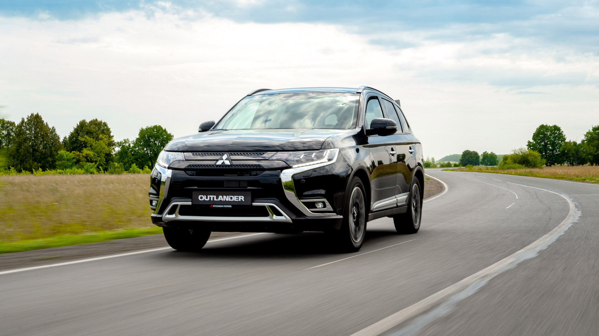 В Mitsubishi опровергли остановку работы и увольнение сотрудников в России