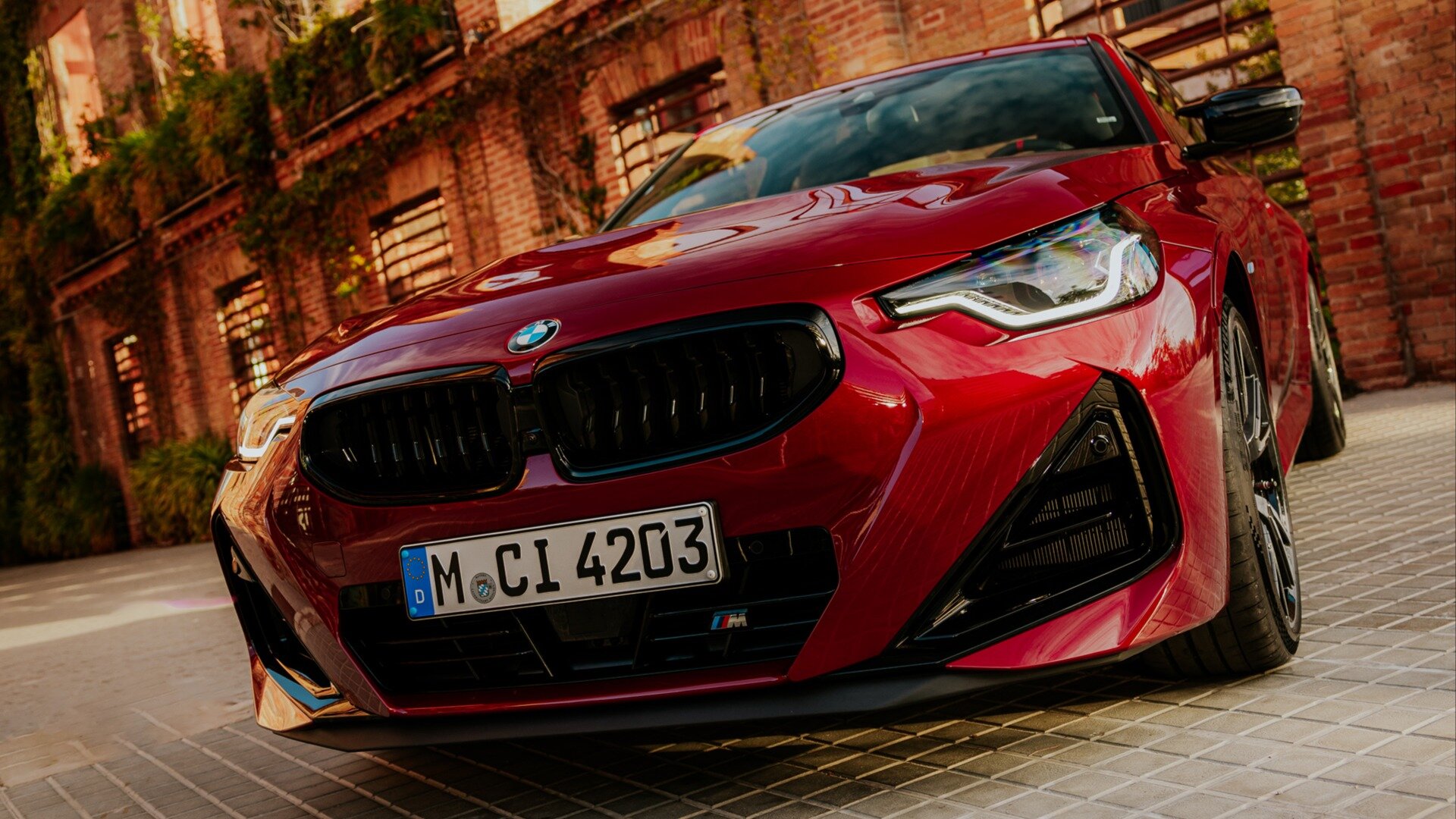Обновилось купе BMW 2 серии: новая медиасистема и форсированный мотор для M2