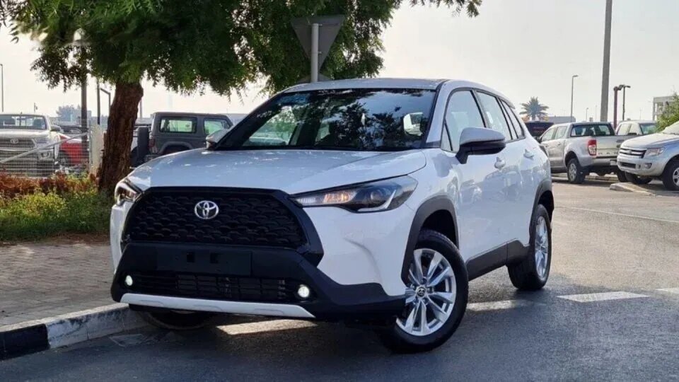 В России начали продавать кроссовер Toyota Corolla Cross