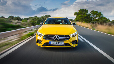 Стритрейсер: первый тест «подогретого» хэтчбека Mercedes-AMG A35
