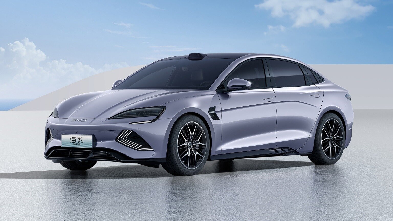 Обновлённый электроседан BYD Seal показали на официальных фото
