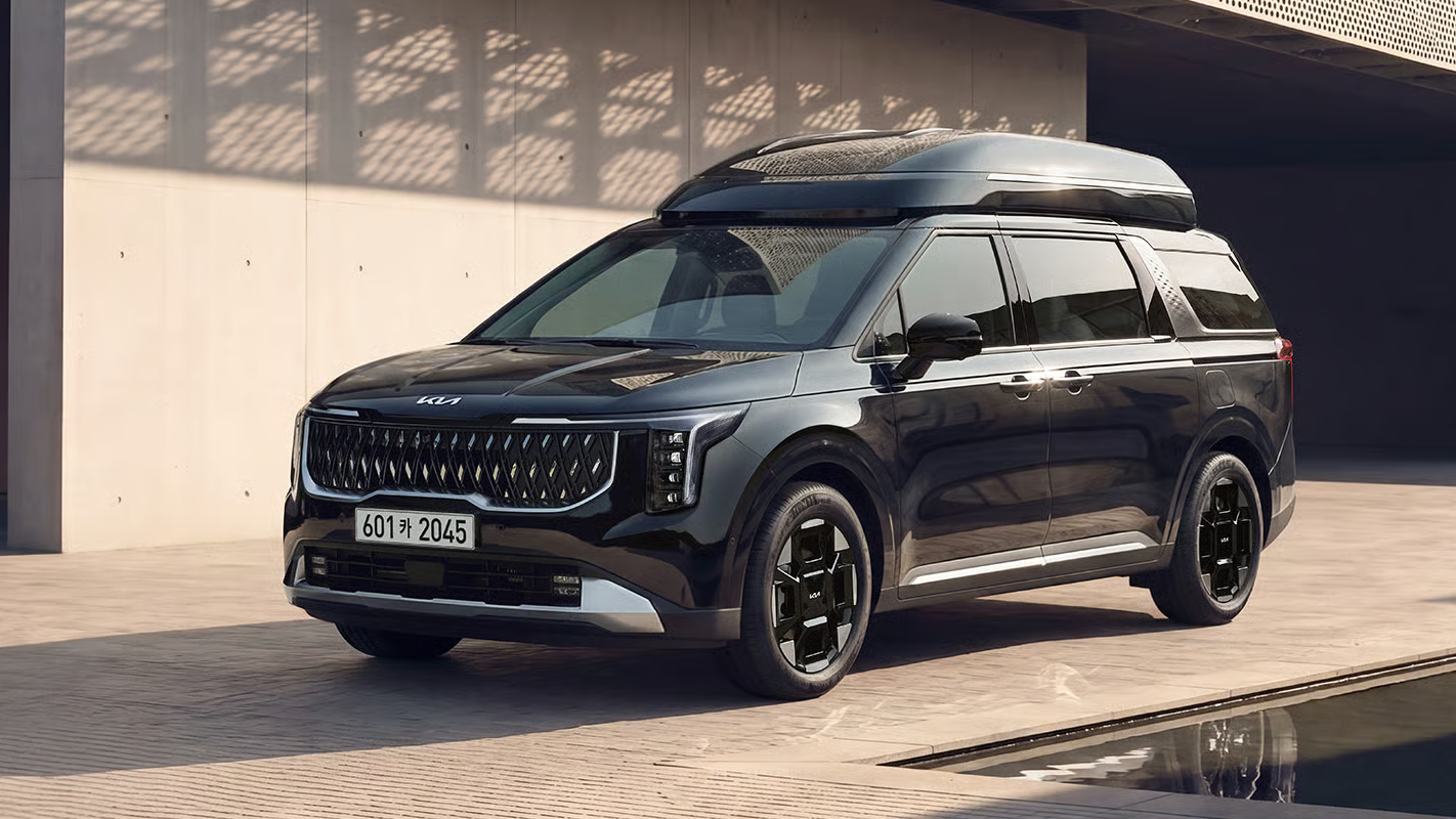 Плюс 270 миллиметров: Kia Carnival получил версию с высокой крышей