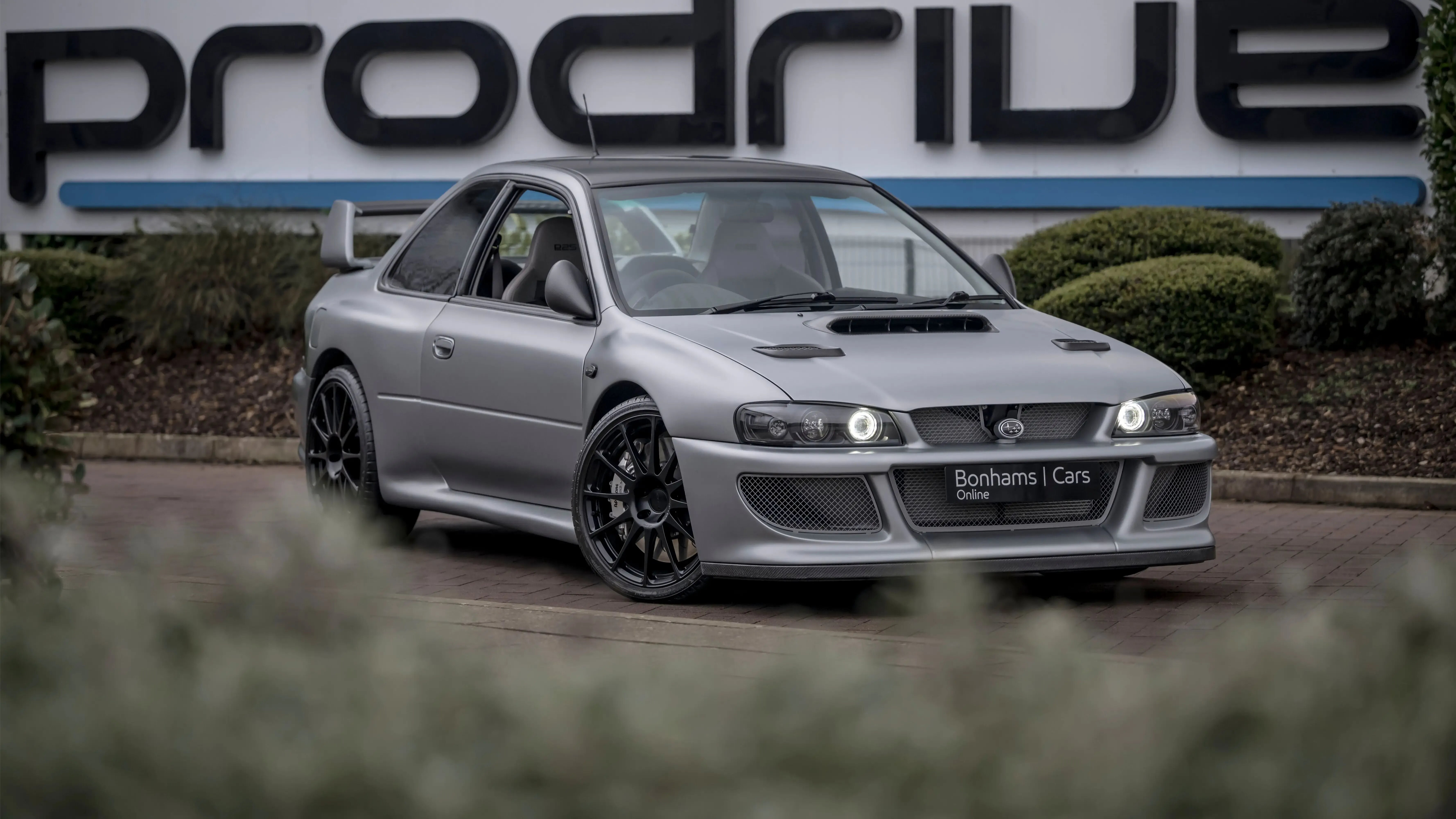 С молотка уйдёт уникальный рестомод Subaru Impreza от Prodrive 