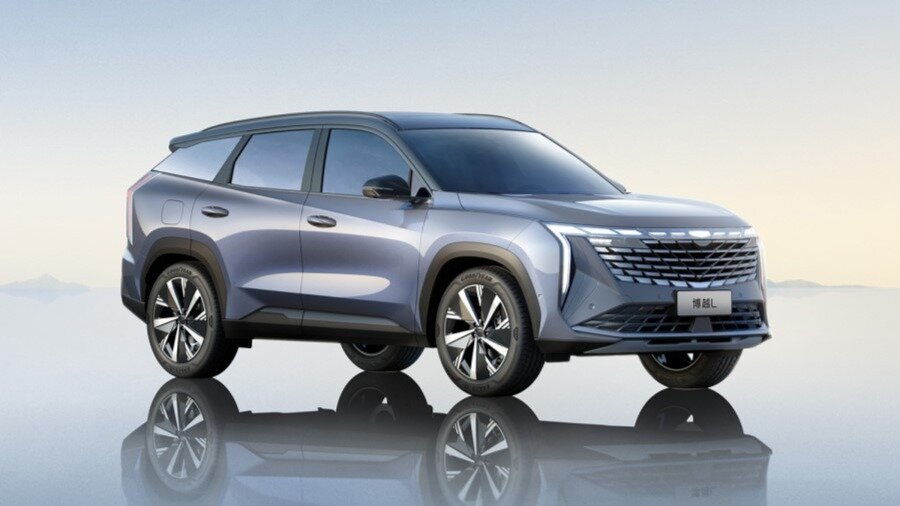 Новый Geely Atlas оценили в Китае на уровне Lada Niva Travel