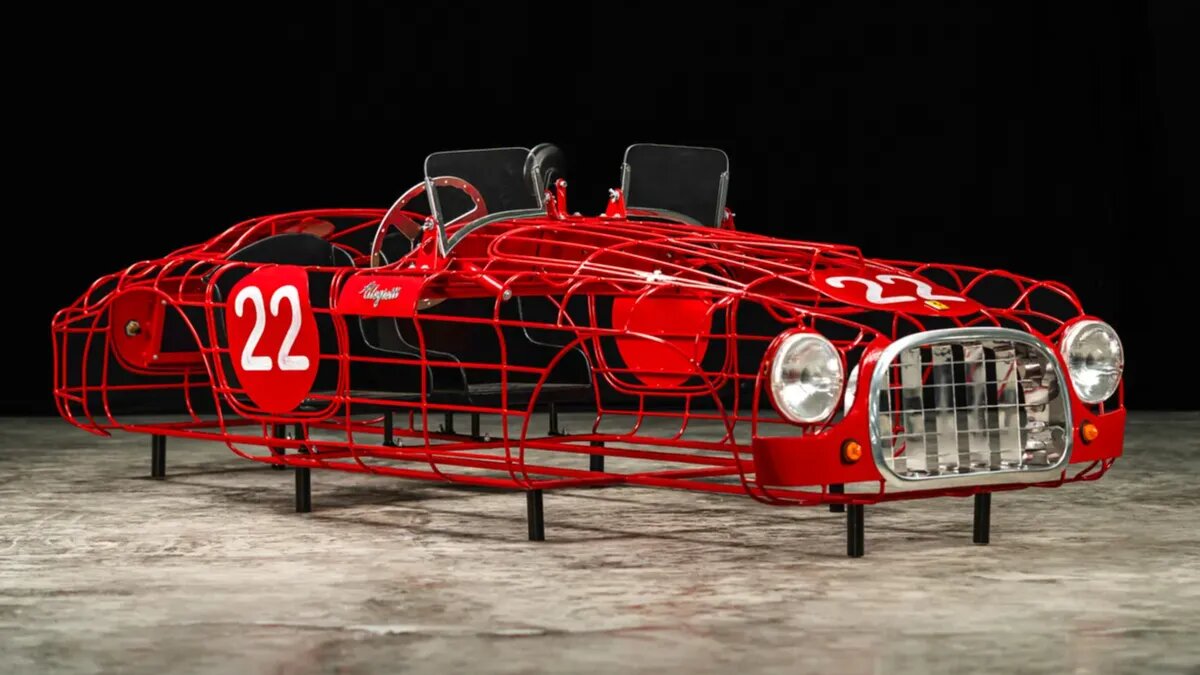За скульптуру Ferrari 166 MM на торгах предложили только 5000 долларов