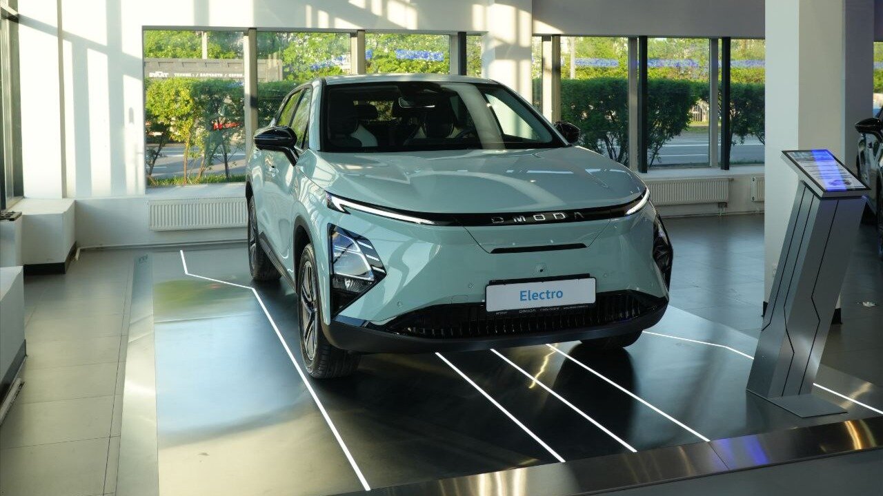 Марка Omoda отложила старт российских продаж электрокара E5