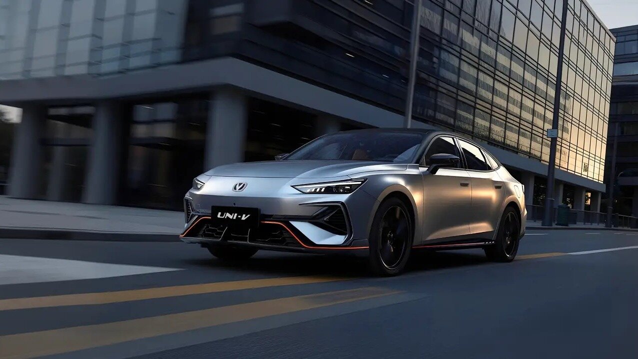 Changan представил в России обновлённый Uni-V с мощным мотором