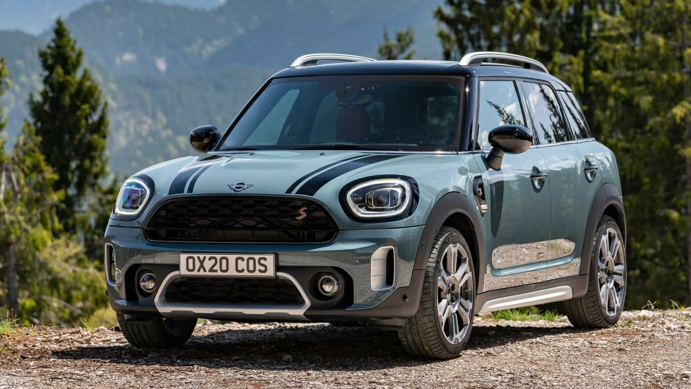 Компания MINI неожиданно повысила цены на автомобили в России