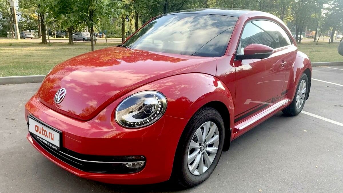 Девятилетний Volkswagen Beetle, который почти не ездил, продают на Авто.ру. Он стоит дешевле Lada Vesta