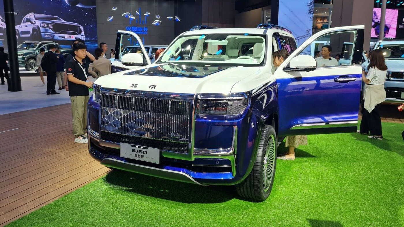 Внедорожник BAIC BJ60, который ждут в России, получил роскошную версию в стиле Mercedes-Maybach