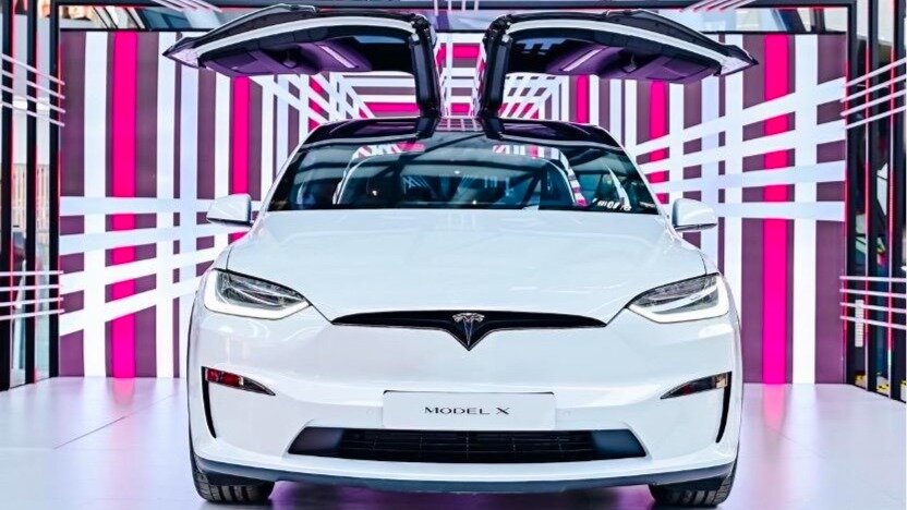 Tesla приостановила в Китае приём заказов на две модели из США