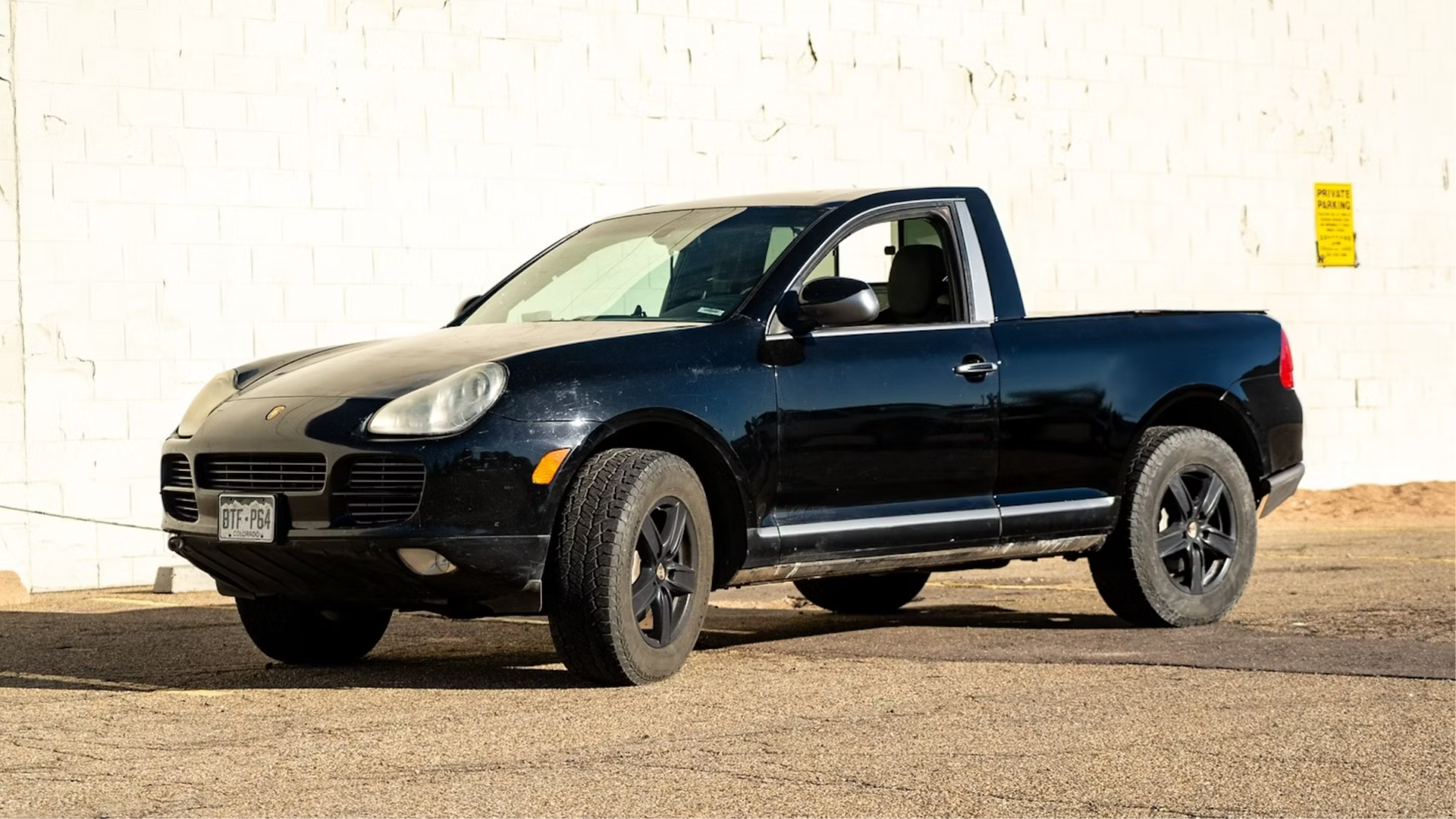 На выставке SEMA покажут пикап-кемпер Porsche Cayenne
