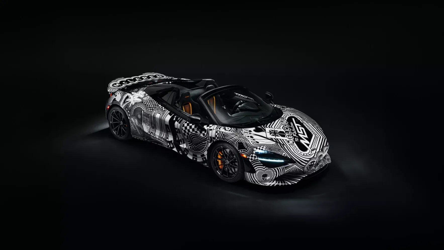 Уникальный чёрно-белый McLaren 750S посвятили Лас-Вегасу
