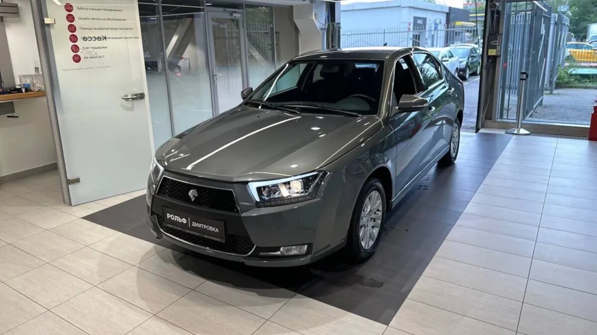 В России начали продавать седан Iran Khodro Dena по цене топовой Lada Vesta