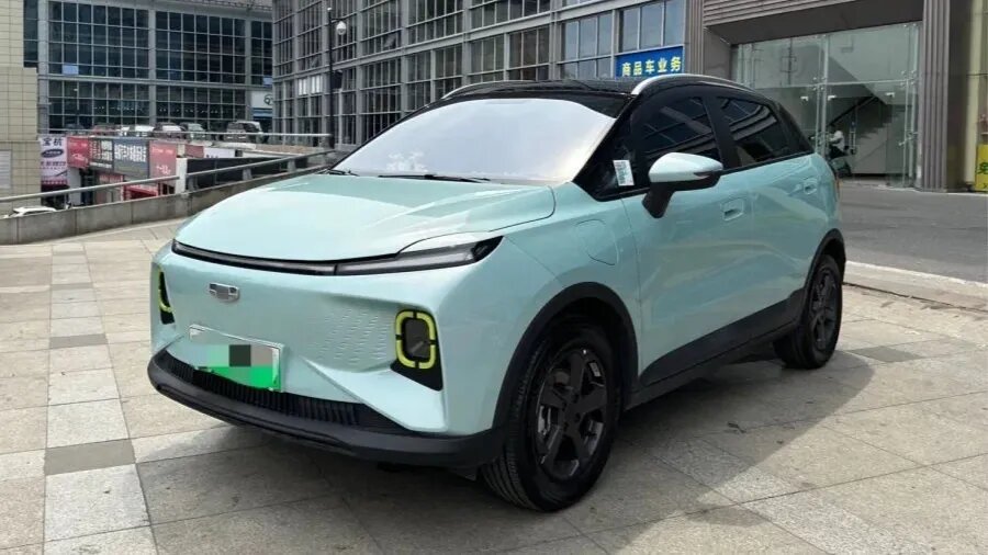 Дешёвые электромобили Geely Geometry E появились в России: известны цены