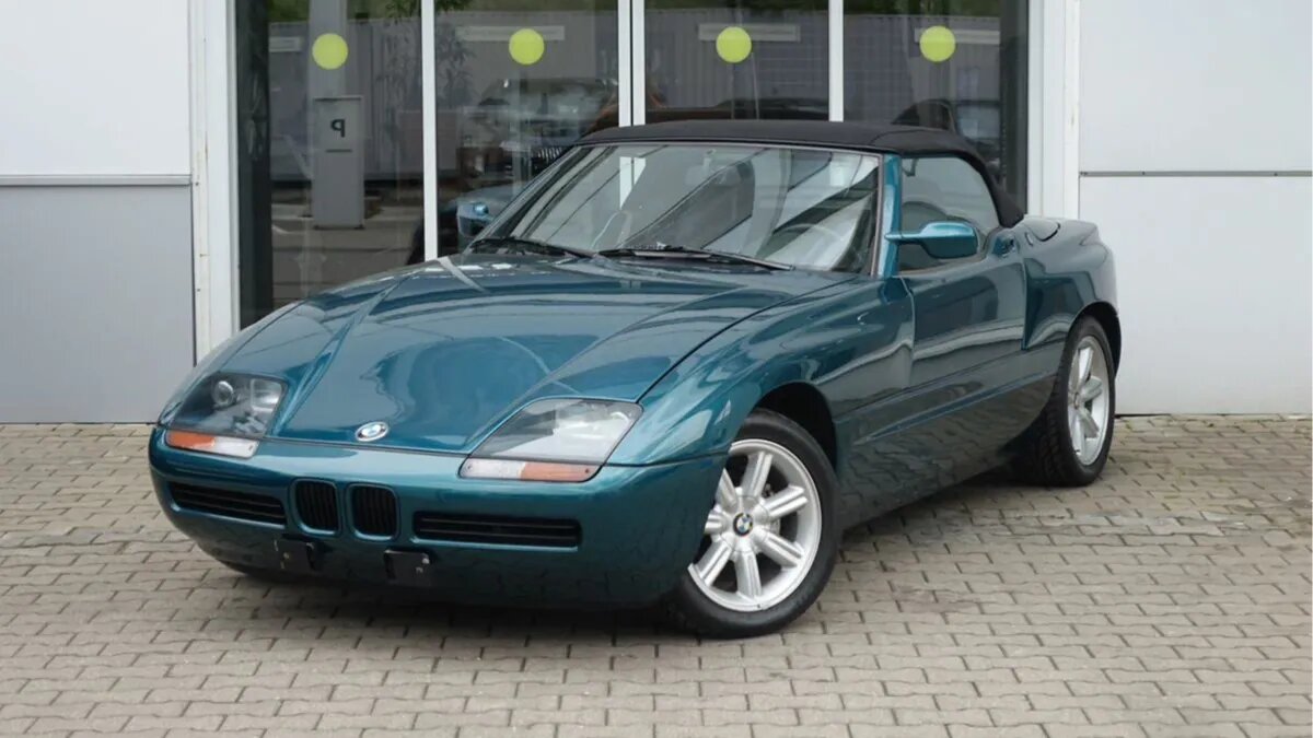 Редкий родстер BMW Z1 с убирающимися в пороги дверями выставили на продажу в Москве