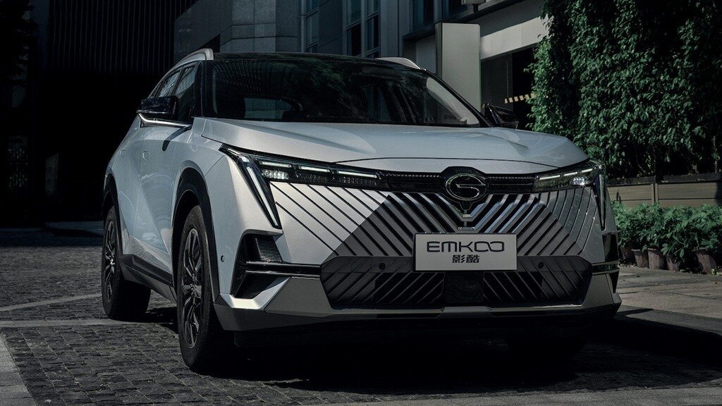 Недорогой кроссовер GAC Trumpchi Emkoo с броским дизайном вышел на рынок Китая 