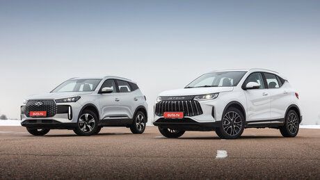 Jetour X50 против Chery Tiggo 4: сравнительный тест похожих, но неодинаковых «бюджетников»