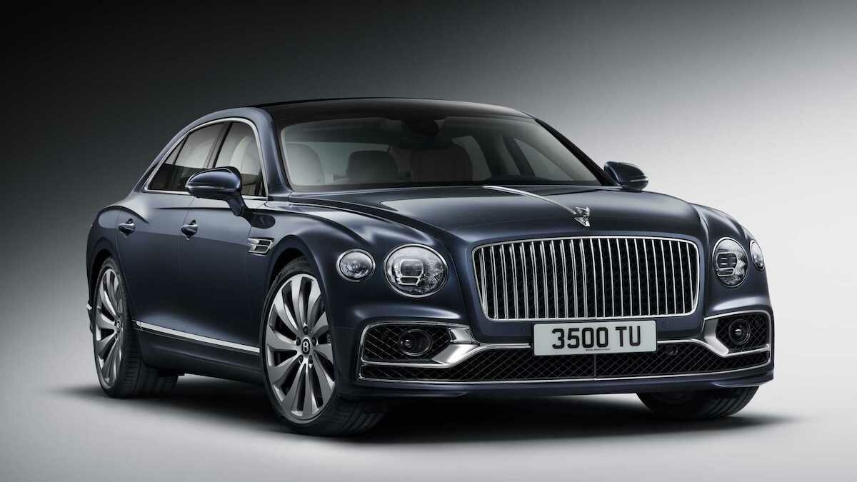 Новый Bentley Flying Spur: полноуправляемое шасси и бриллианты