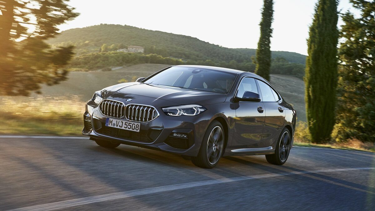 Переднеприводный седан BMW оказался в России дешевле Mercedes-Benz CLA