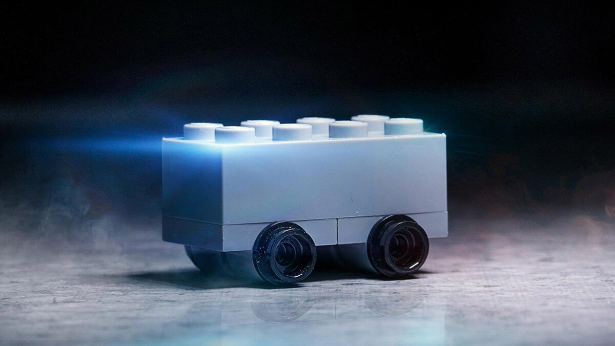 Посмотрите, как весь мир шутит про Tesla Cybertruck: мемы и фотожабы